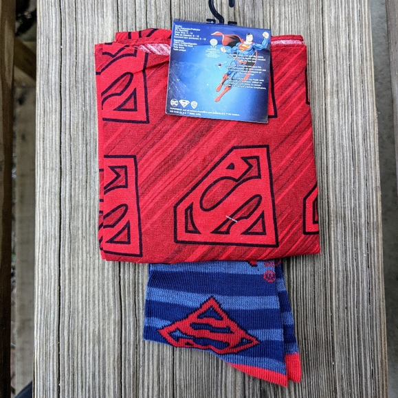 DC Superman Crew Socks with Bandana NWT - Picture 2 of 2